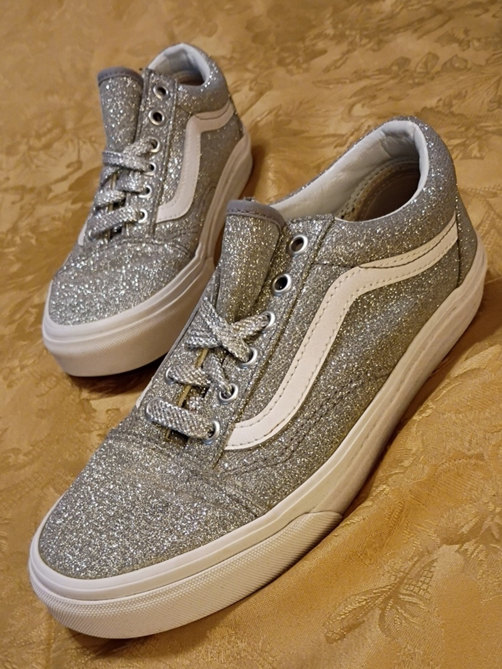 VANS Silver Glitter Low-Top  Sneakers with White Stripe Women's 6.0 Men's 4.5